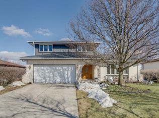 14101 Chestnut Ln, Orland Park, IL 60467