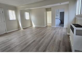 865 W 84th St, Los Angeles, CA 90044