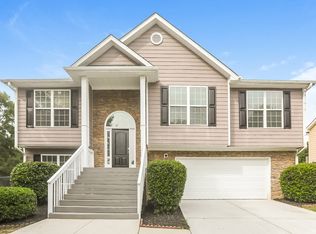 2452 Temple View Dr, Snellville, GA 30078