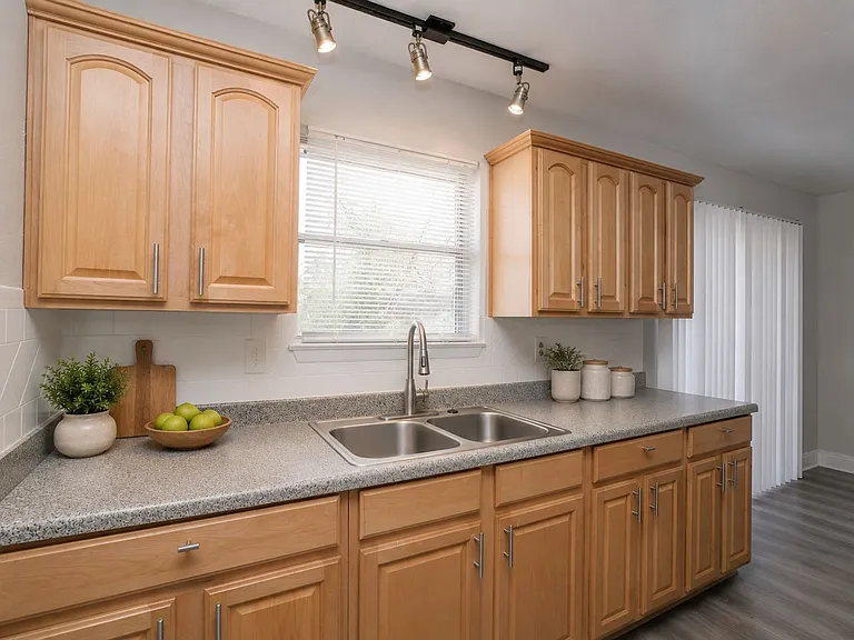 9834 Denning Dr — Photo 11
