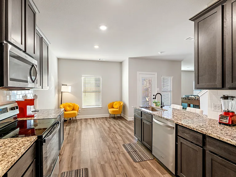 7640 Noble Oaks Dr — Photo 28