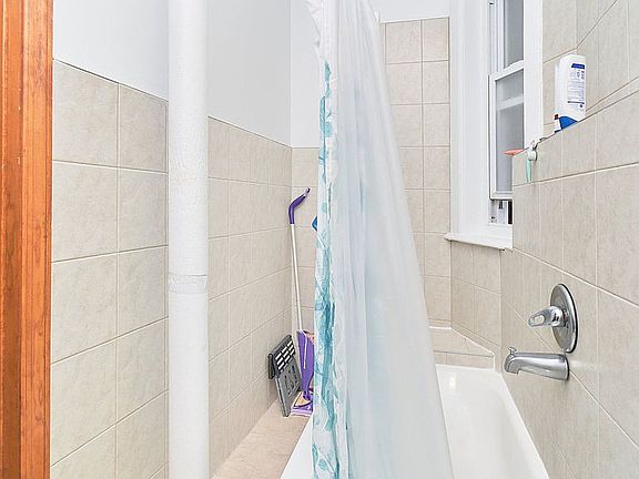 3rd image of 533 E 81st St APT 3b