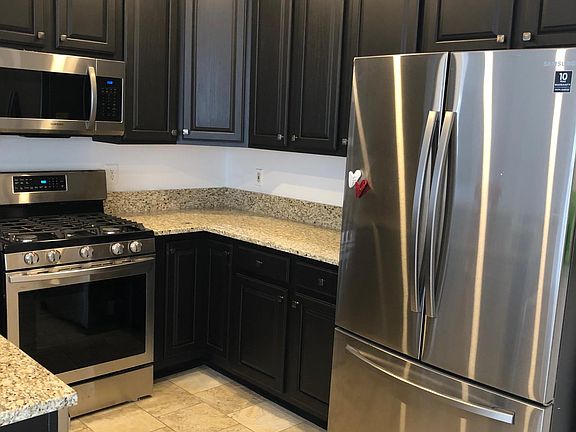 brand new stainless appliances - Newly refurbished cabinets