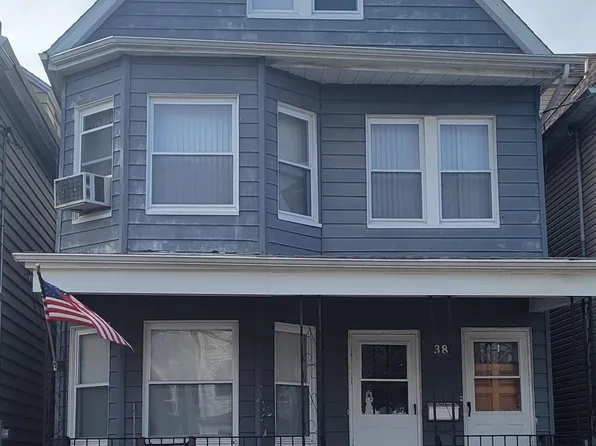 38 E 35th St, Bayonne, NJ 07002