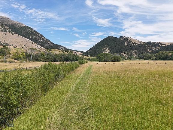 5th image of 3592 Bridger Canyon Rd