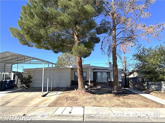 1st image of 319 Yosemite St