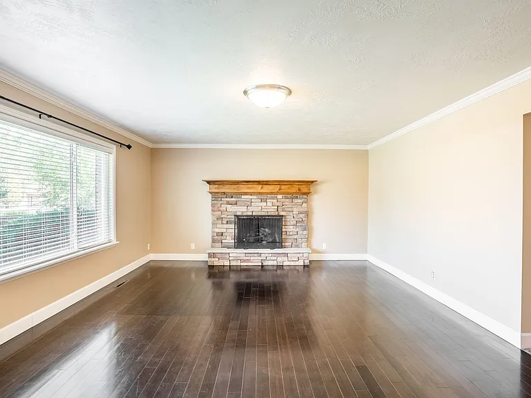 542 N 150 E — Photo 10
