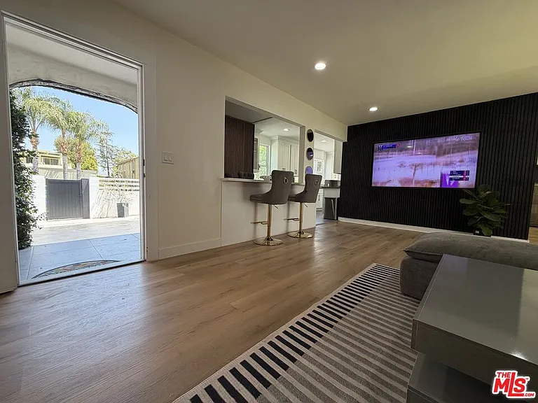 11836 Laurelwood Dr — Photo 13