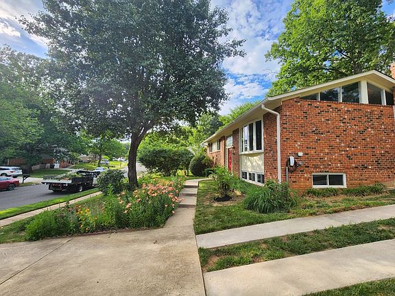 2nd image of 10123 Eastlake Dr