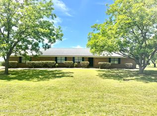 133 Lake St, Alligator, MS 38720