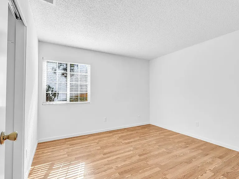 4332 Pacific Ave #25 — Photo 10