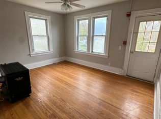 13 Gladstone St APT 2, Smithfield, RI 02917