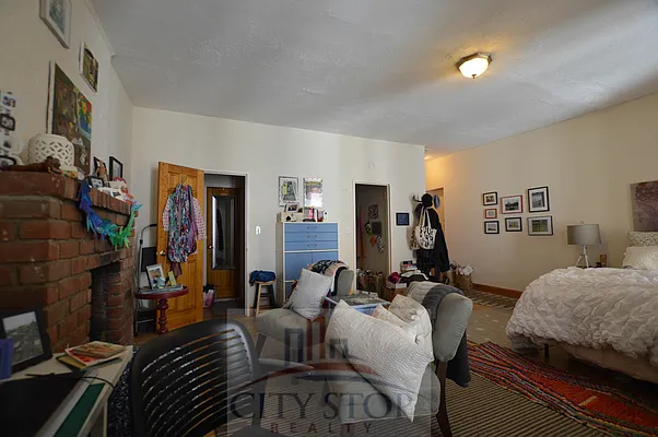 Rented by City Stop Realty | media 4