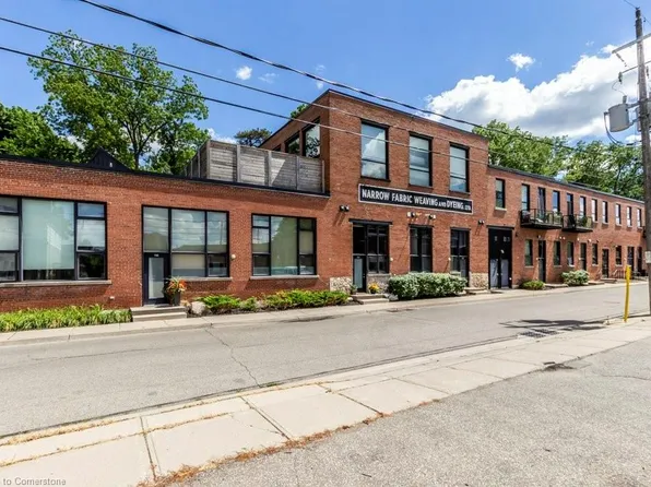85 Spruce St #106, Cambridge, ON N1R 4K4