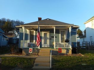 54 Spring St, Glouster, OH 45732