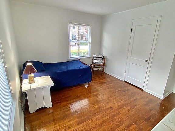 3rd image of 202 Berry Ave