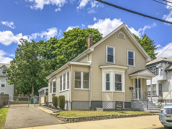 3rd image of 54 Oakwood Ave