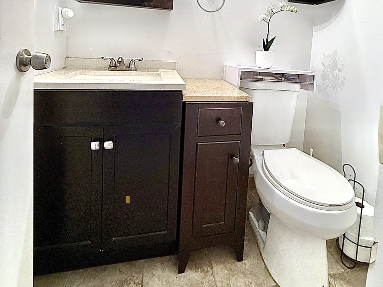 181 Tilford #I — Photo 12