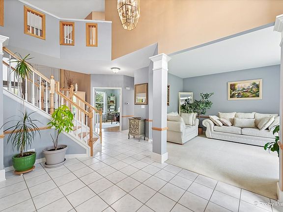 5th image of 108 Rosewood Dr