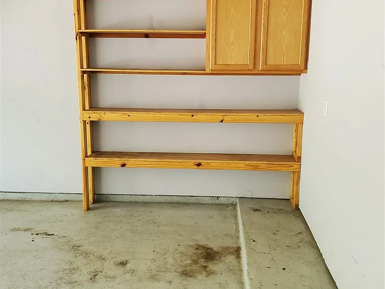 2715 Falling Forest Ct — Photo 39
