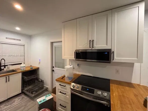 320 NE 57th St Unit 2, Miami, FL 33137