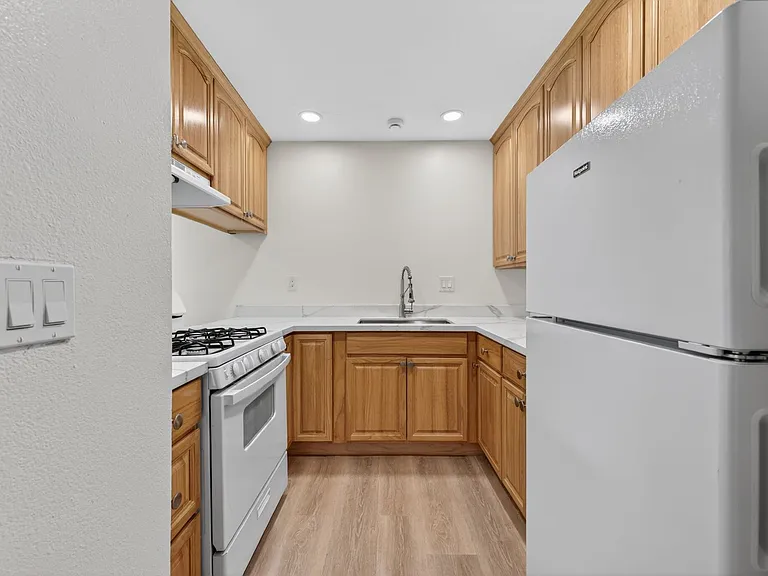 1116 Cortez St #B — Photo 6