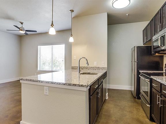 5th image of 3221 Elihu St #212