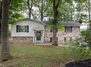 2045 W Lake Dr NW, Cleveland, TN 37312