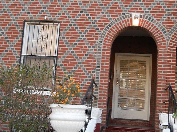 2nd image of 1674 Sterling Pl