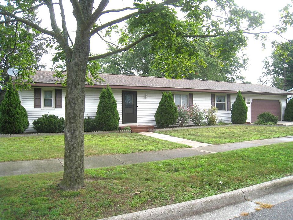 1st image of 1301 Oakes Ave