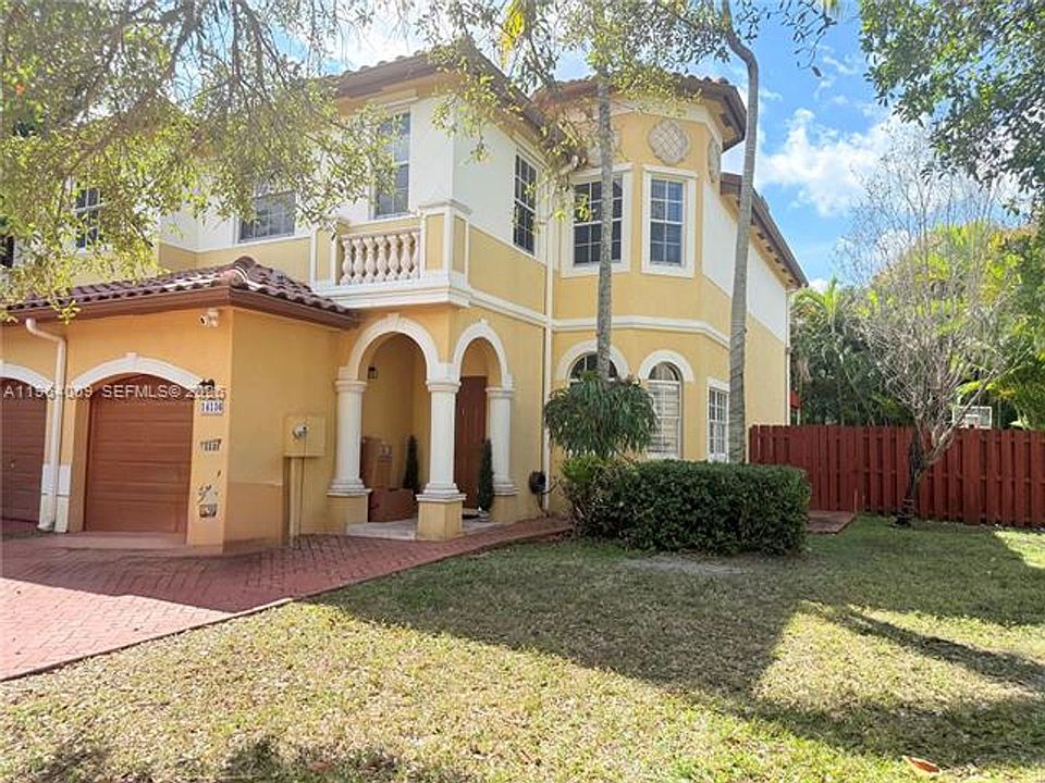 1st image of 14136 SW 51st Ln #Townhouse 14136