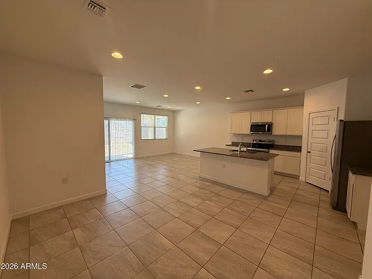 1723 W Sombra Ave — Photo 13