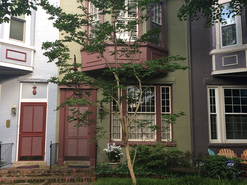 1st image of 117 N Shields Ave