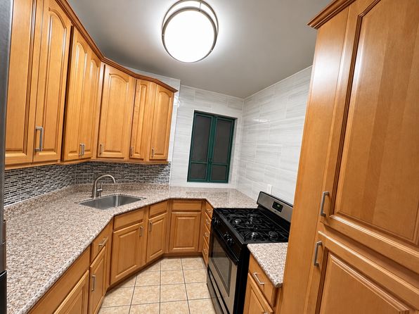 1470 West Ave APT 7A