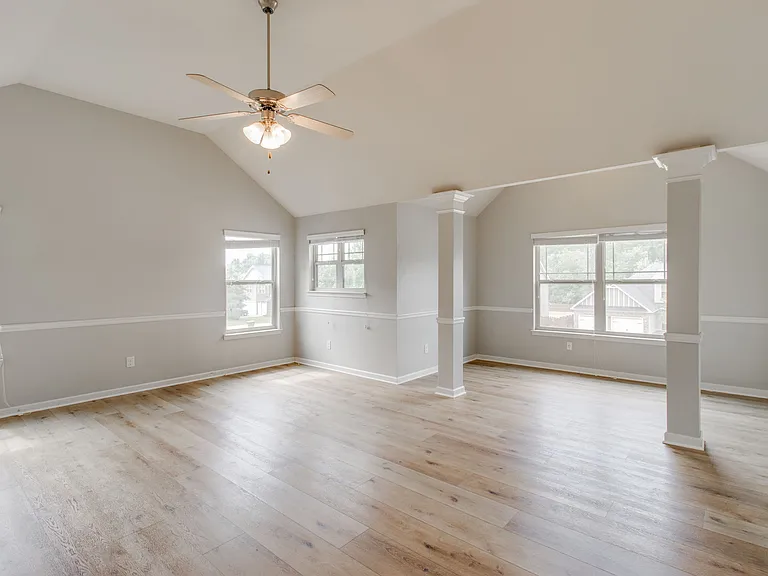 609 Angel Oak Ln — Photo 20