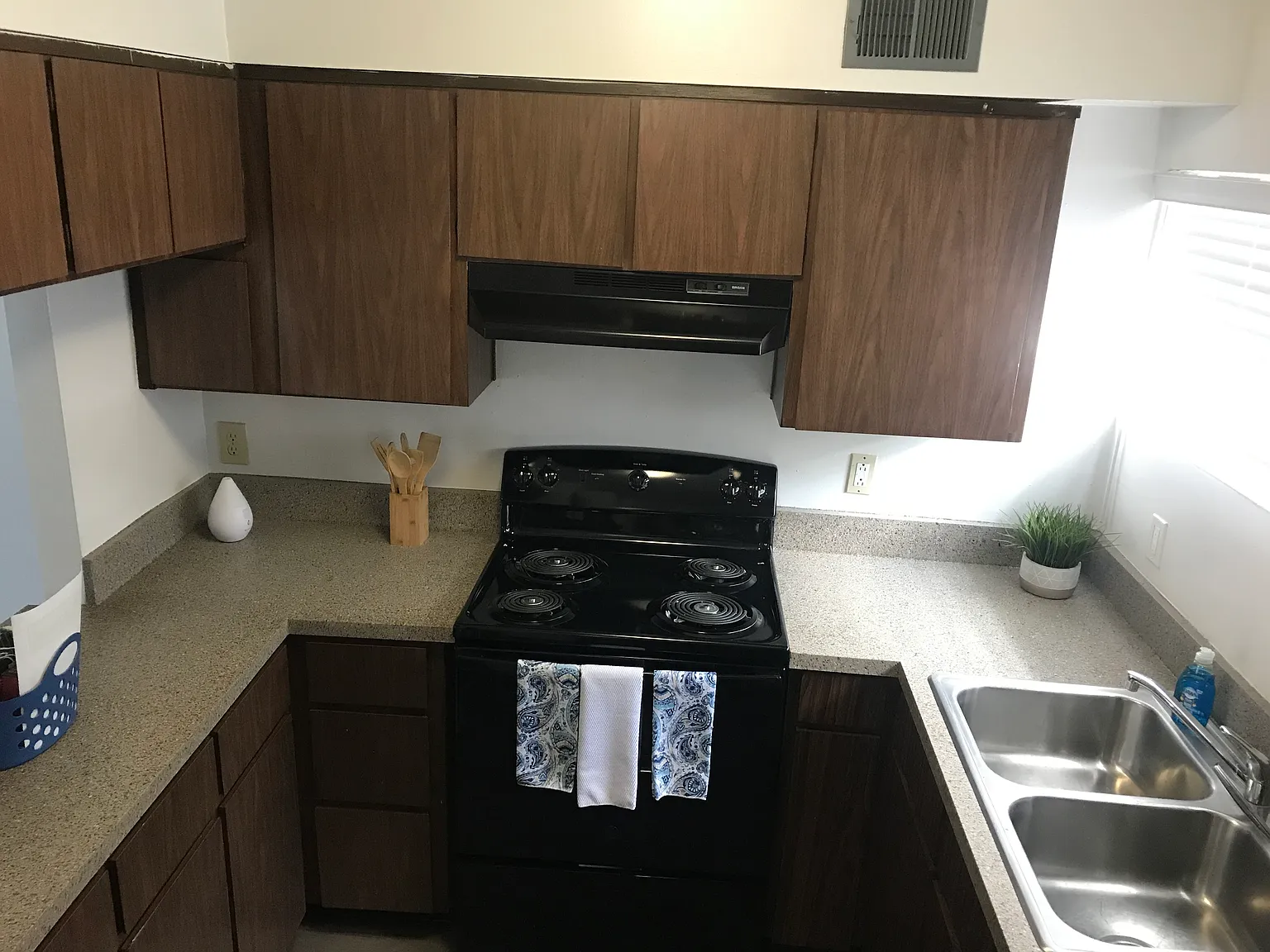 Bonny Apartments — Photo 3