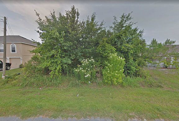2nd image of Carlisle Ct