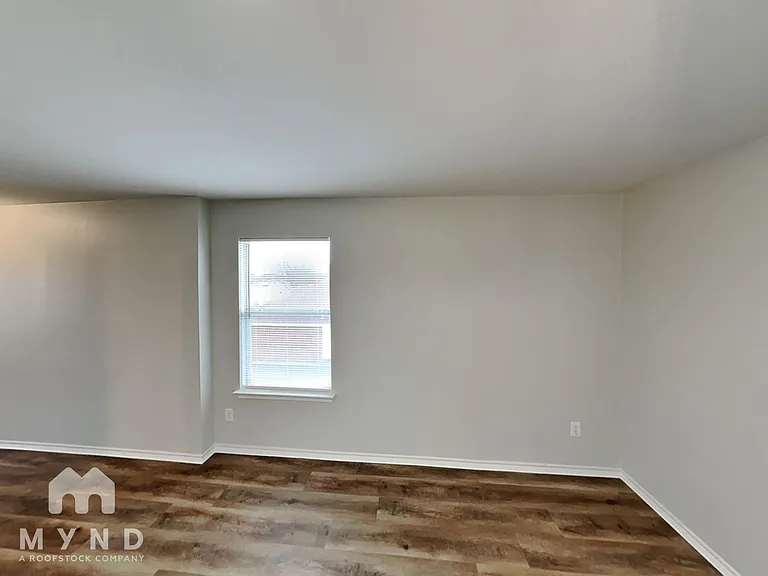307 Susan Way — Photo 25