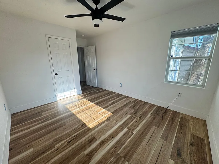 803 Hill St — Photo 9
