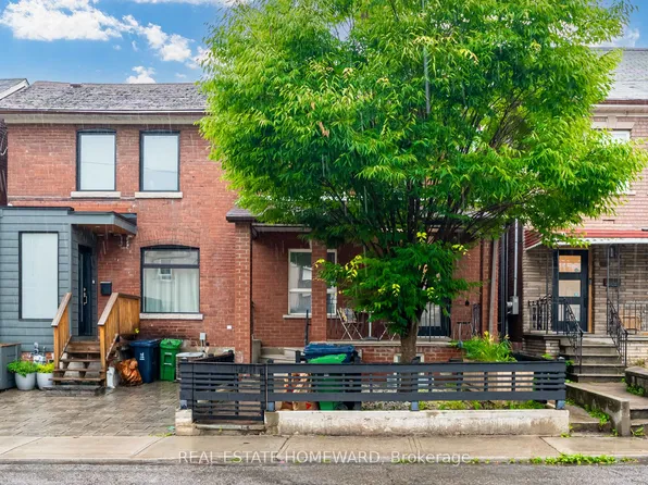 140 Millicent St Floor 1, Toronto, ON M6H 1W4