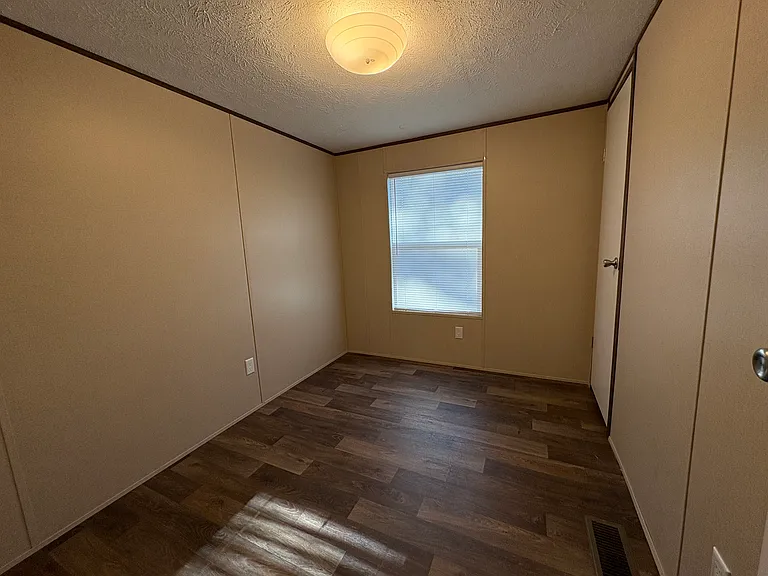 Rose City Estates — Photo 14