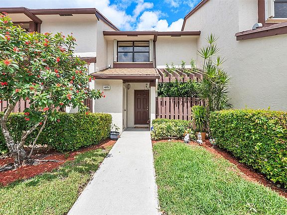 2nd image of 4373 Carambola Circle