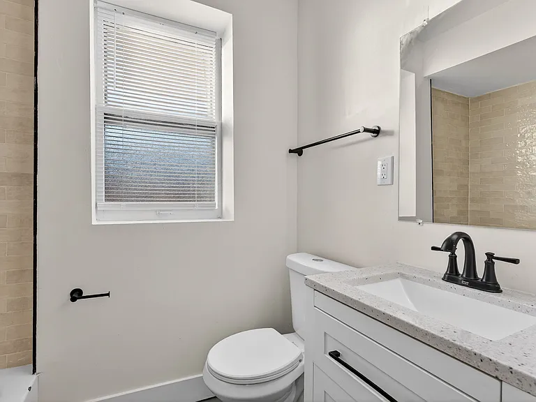 3654-3656 Phillips Pl — Photo 14