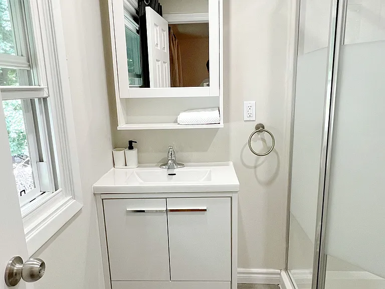 116 Paperbirch Cres E #UPPER — Photo 12
