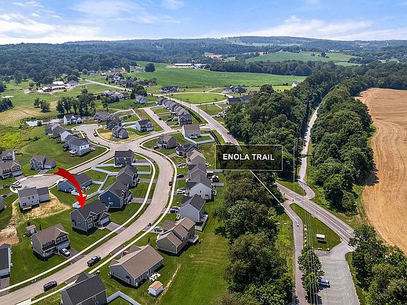 3rd image of 211 Darlington Ct