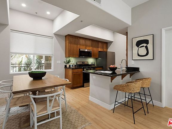 5th image of 4060 Glencoe Ave APT 307