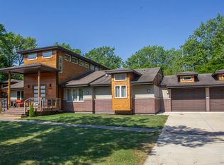 12020 S Timberlane Dr, Palos Park, IL