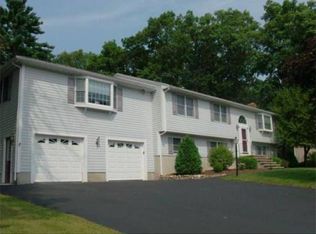 25 Apache Way, Wilmington, MA 01887