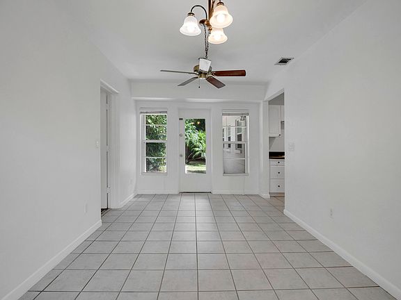 4th image of 502 Dunraven Dr