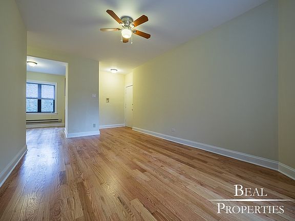 2nd image of 3724.5 N Pine Grove Ave #3724X-E3
